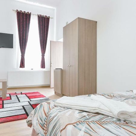 Casa Vlabisa Centru Hotel Клуж-Напока Екстериор снимка